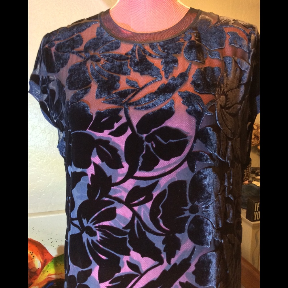 Theory velvet burnout tee. S